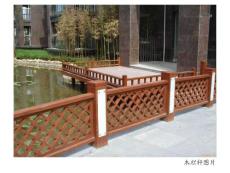 各式各樣的木欄桿